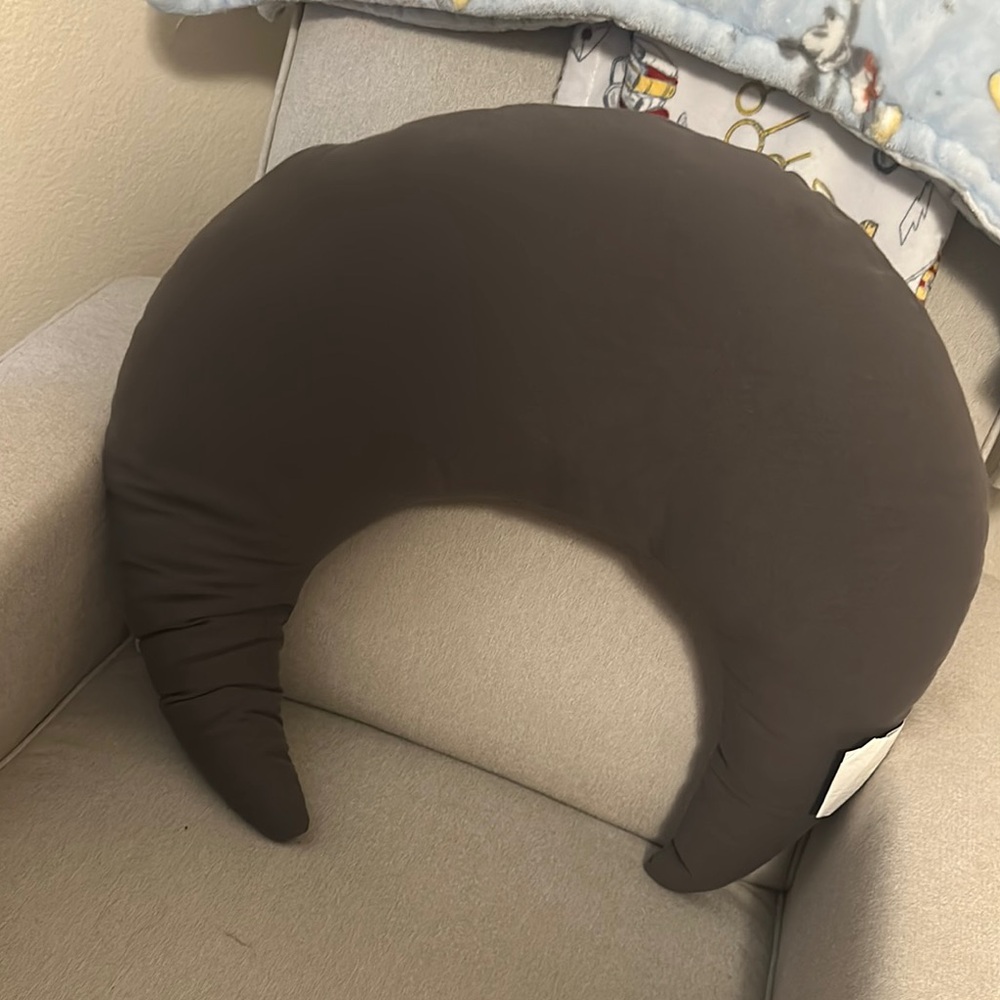 Snuggle Me feeding support pillow